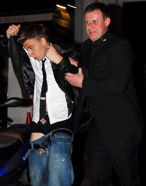 Resultado de imagen de drunk bendtner