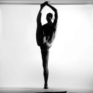nude_yoga_girl_woman