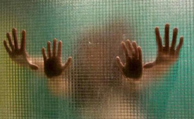 tener sexo en casa ducha