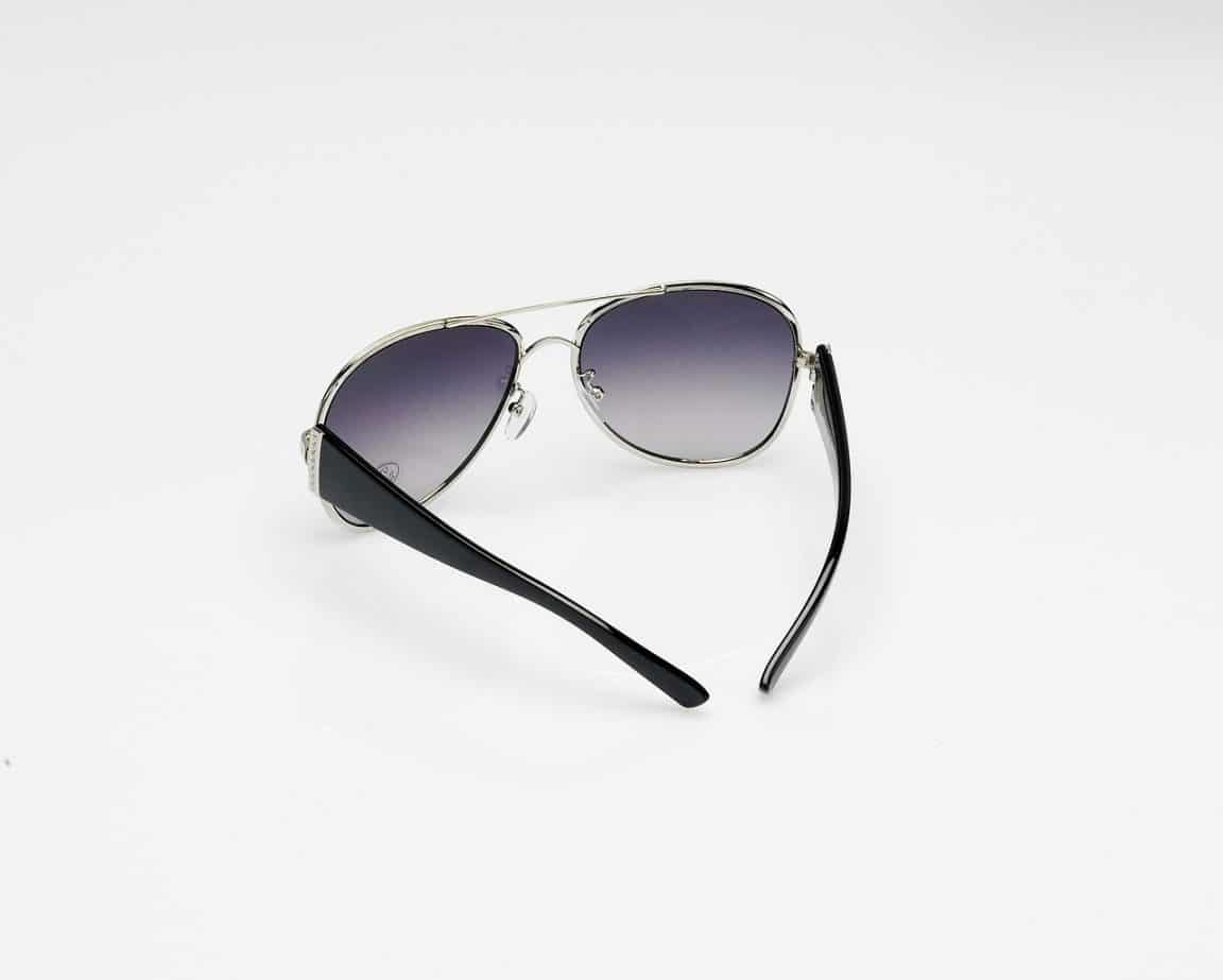 sunglasses-94813_1280