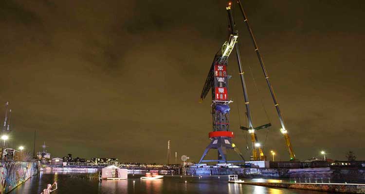 El hotel-grúa de Amsterdam: lujo en las alturas