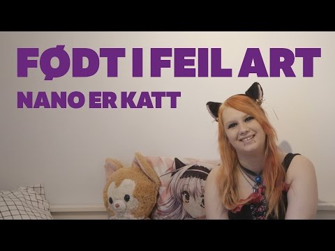 Una joven está segura de ser un gato en un cuerpo humano