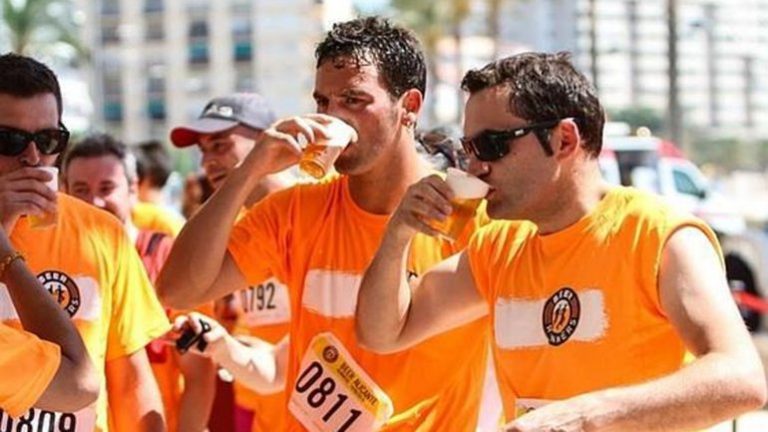 Por qué después de hacer deporte no deberías tomar ni una sola cerveza