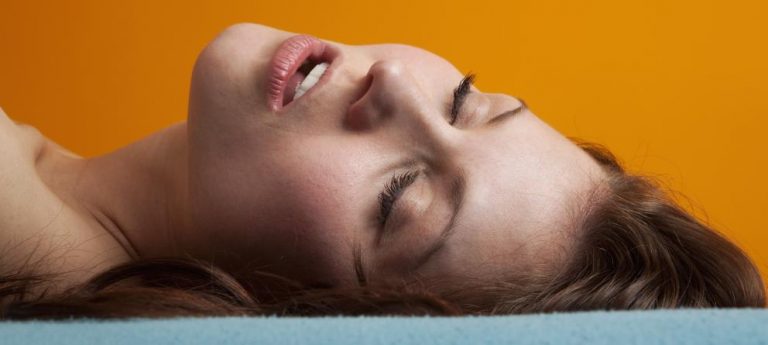 La mayor razón por la que las Mujeres fingen orgasmos