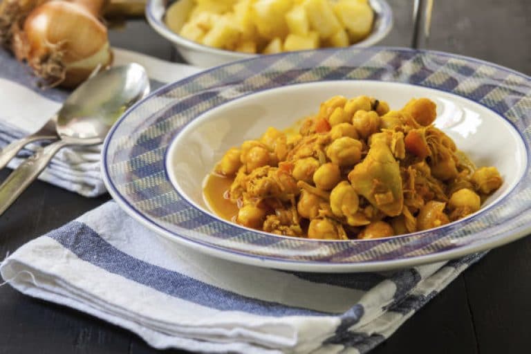Receta saludable: Curry rápido de pollo y garbanzos