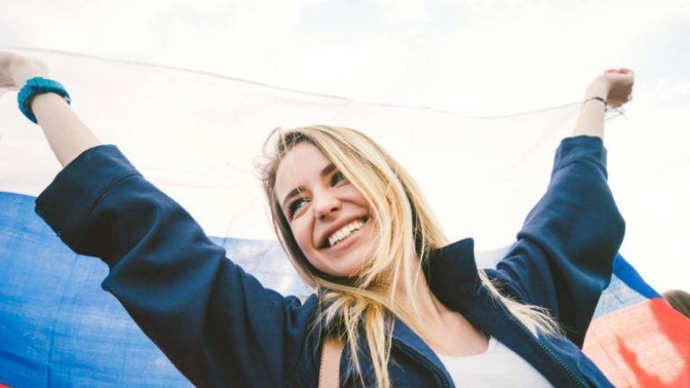 Nueva tendencia sexual en Rusia para hacer frente a la crisis económica