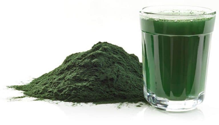 6 beneficios para la salud del alga chlorella y cómo tomarla