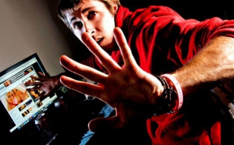 ¿Sabes cómo afecta el porno a tu cerebro?