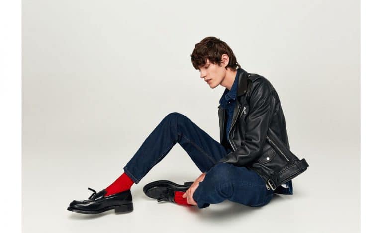 Te presentamos la prenda MUST HAVE para el otoño: la cazadora biker con chapas