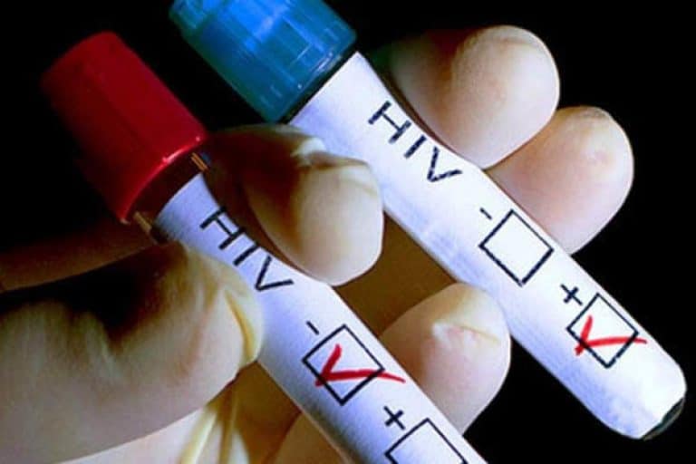 Polos opuestos se atraen