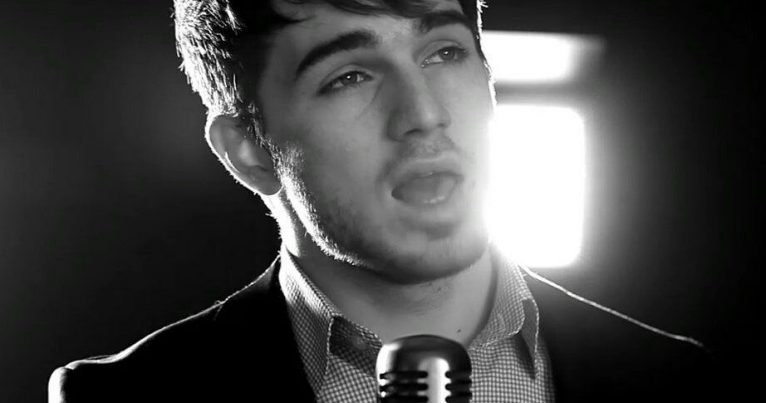 Asesinado el cantante ruso Zelimkhan Bakaev por ser gay