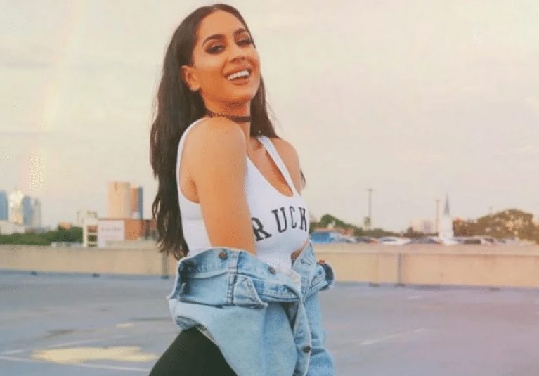 La mecánico más sexy del mundo: desde la Fuerza Aérea a modelo fitness