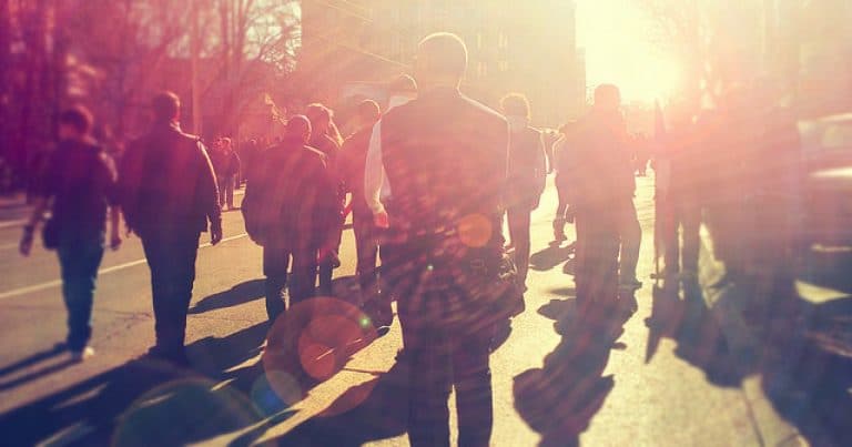 Consejos para vivir mejor sin preocuparse demasiado por lo que piensan los demás