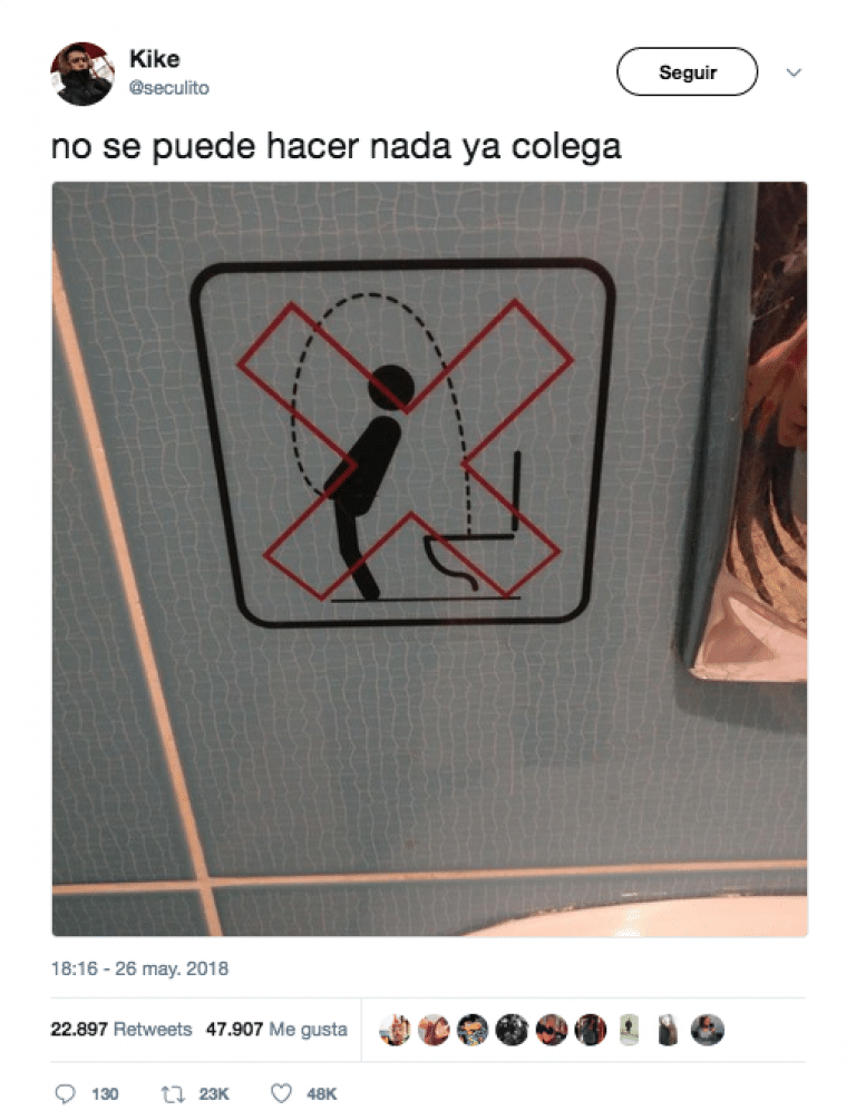 Alucina con el cartel que se ha encontrado un chico en un WC