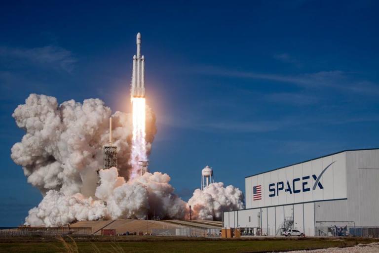 Lanzamiento Falcon Heavy de SpaceX: 5 hechos que no conocías