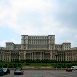 El Palacio del Parlamento de Bucarest está valorado en 3 billones de dólares