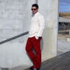 Jersey y pantalones de Timberland. Gafas Wandy. Calzado Adidas