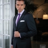 Traje clásico, camisa y corbata de Macson