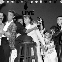 Freddie Mercury con "el otro" de Wham!