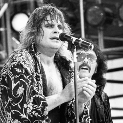 Ozzy Osbourne tampoco se quiso perder el sarao
