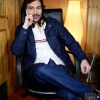 Proton Hooden jacket mazarine blue, pantalones Davin 3D loose tapered G-Star, camisa blanca Fred Perry