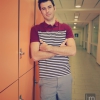 Chaleco, polo a rayas y bermudas de Fred Perry