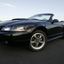2004 Ford Mustang