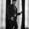 Americana Massimo Dutti, pantalones Dsquared, foulard Moschino