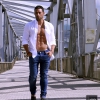 Camisa y tejanos de Zara, mocasines Callaghan.