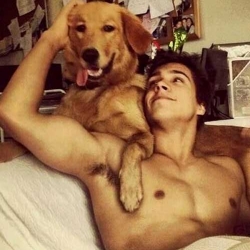 Perros y abdominales en @hotdudeswithdogs