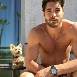 Perros y abdominales en @hotdudeswithdogs