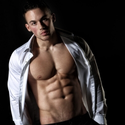 Victor Ruiz es nuestro Hombre hm de mayo