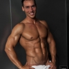 Sexy con toalla blanca...